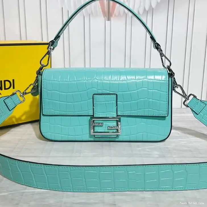 Cheap Bag In Medium Blue Baguette Leather Tiffany Crocodile Fendi 0515